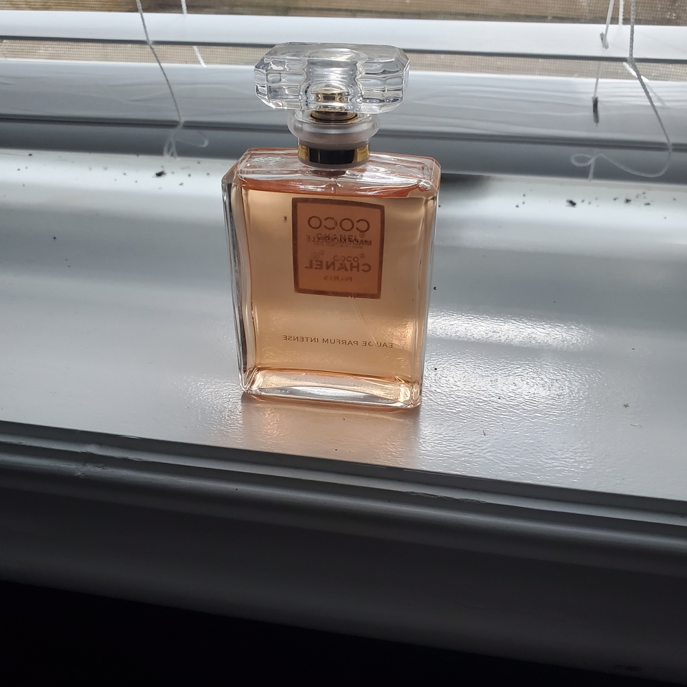 CHANEL Coco Mademoiselle Eau de Parfum - Luxurious Tan